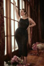 House of CB одећу 68JT367 амирах црна мрежаста миди хаљина украшена кристалима - Image 5